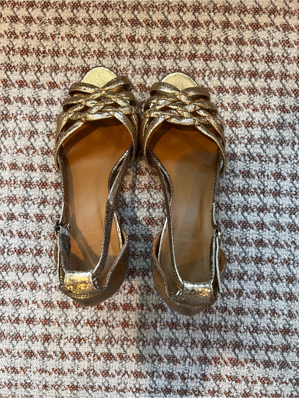 Sezane Gloria Sandel in Gold